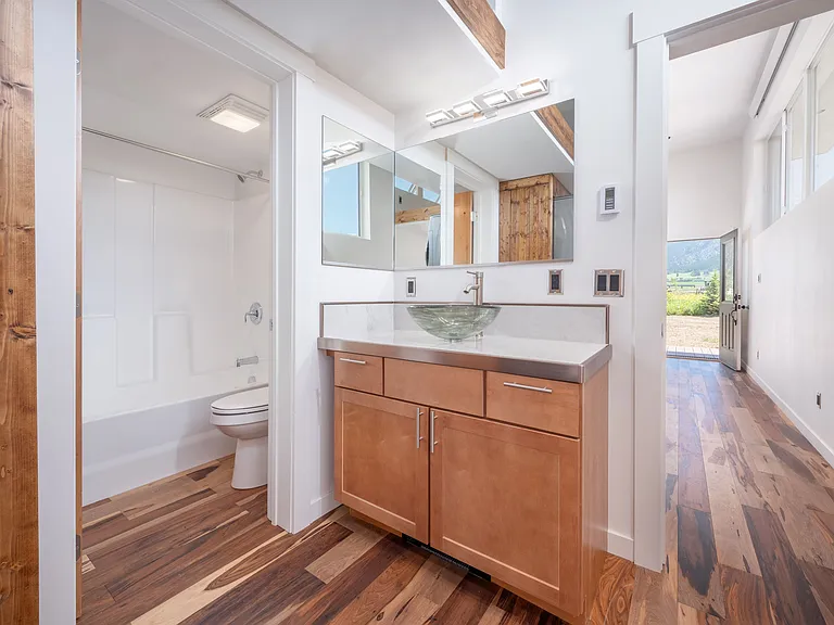 60 Shire Ln #60 — Photo 7