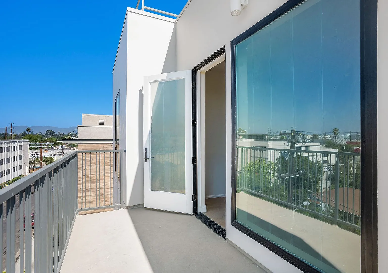 2 bed, 2.5 bath, 1148 sqft, $3,445 — Photo 3