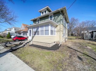 607 Edgewood St, Jackson, MI