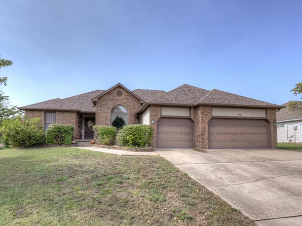 1302 Whispering Oaks Drive, Joplin, MO 64804