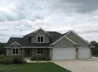 5027 N Sinissippi Point Rd, Hubbard, WI 53039