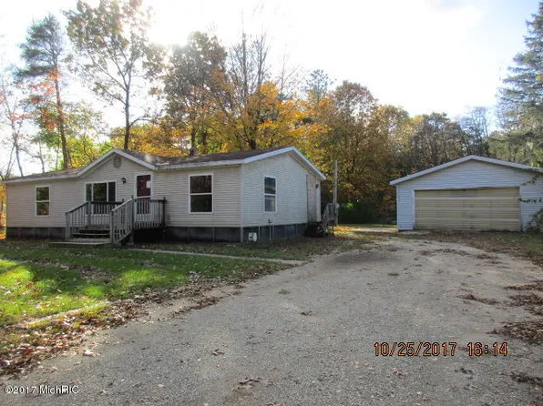 6650 Boulter Rd, Shelbyville, MI 49344