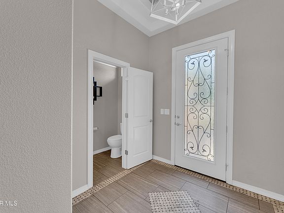 3rd image of 525 Valley Plum Dr