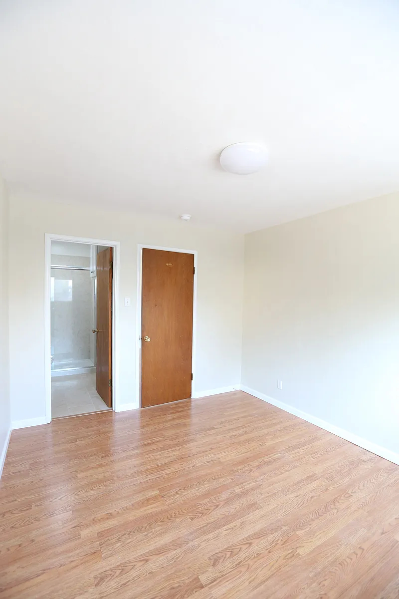 Building Photo - 2210 McKinley Ave #8