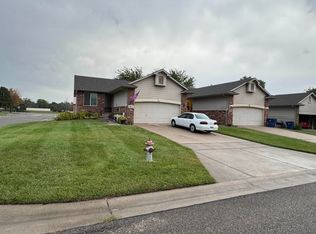 7610-7612 W Cornelison Cir, Wichita, KS 67212