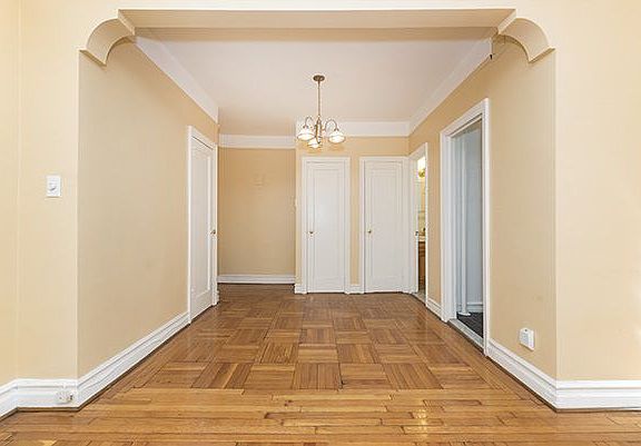 2nd image of 209 W 104th St APT 2D