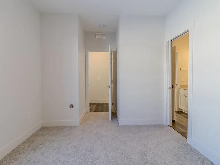 Premier Place II — Photo 17