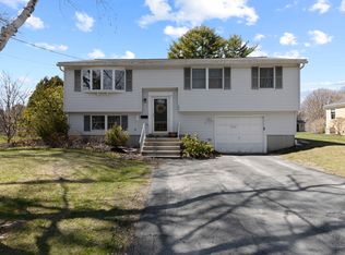 109 Rand Rd, Yarmouth, ME 04096