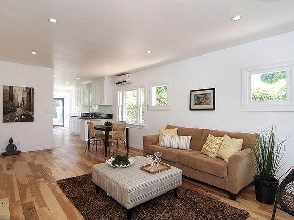3rd image of 154 W Mendocino St