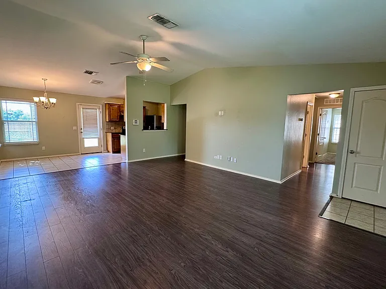 1804 NW 143rd St — Photo 3