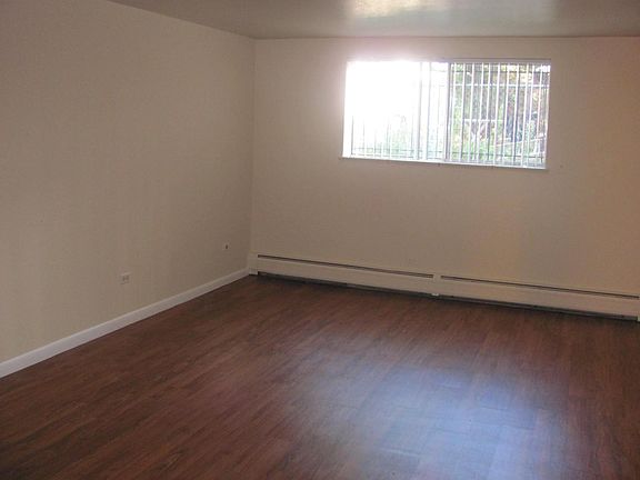 3rd image of 25 Grant St APT 105