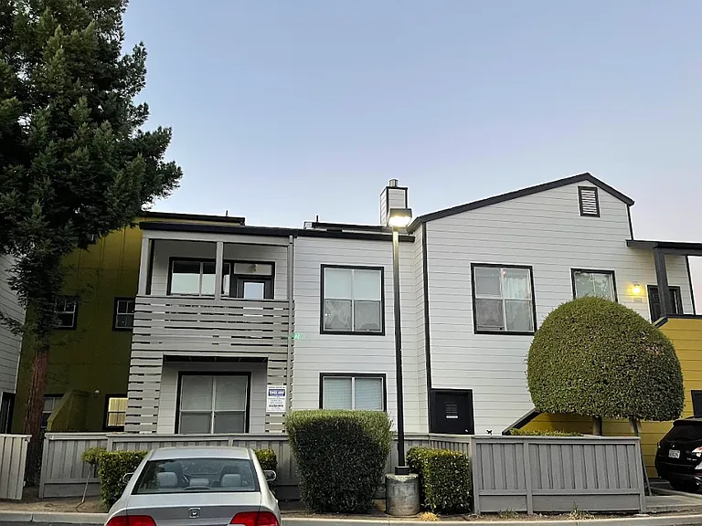 Montage Apartments — Photo 22
