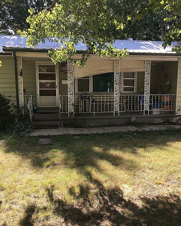2nd image of 833 S Audrey Dr