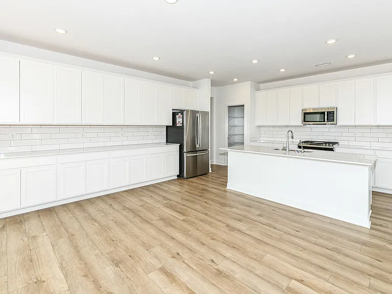 5155 Summerton St — Photo 14
