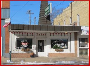 131 N Main St, Lake Mills, WI 53551