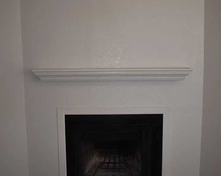 221 W Robin Ln — Photo 4