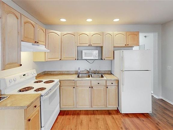 5th image of 1519 Kentucky Ave