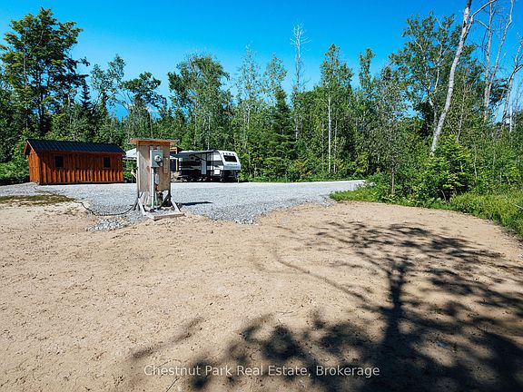 2nd image of 28 Hemlock Rd