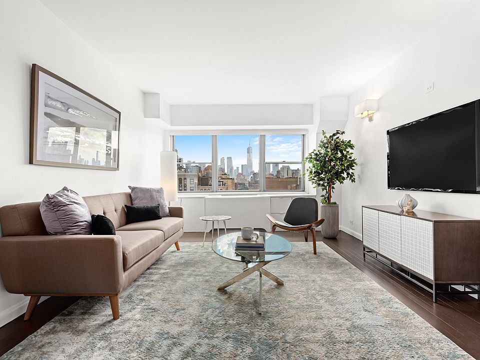 1st image of 10 W 15th St APT 1817