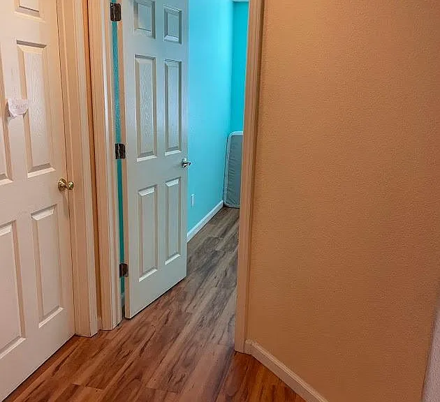 1402 Parkington Ln — Photo 11
