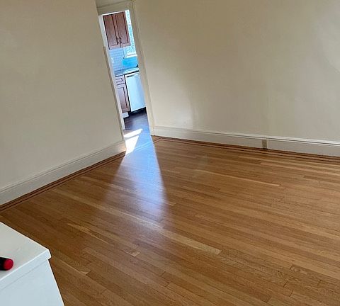 5th image of 411 Ogden Ave #2