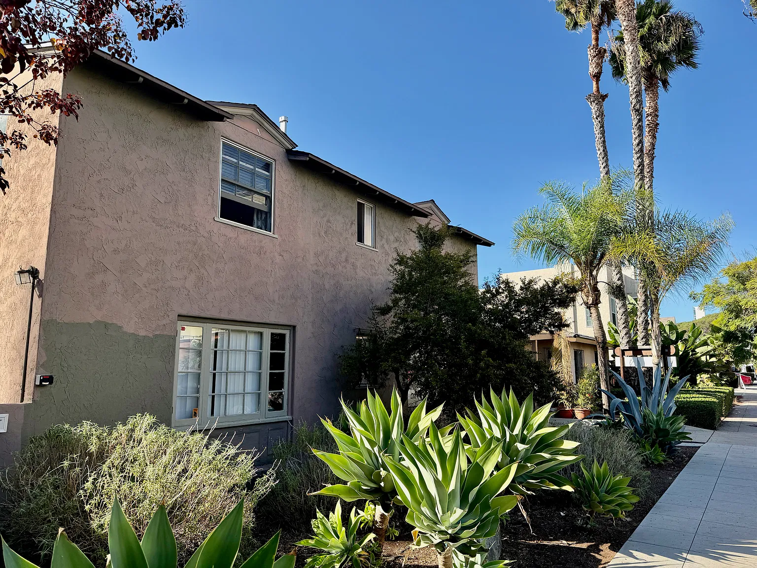 1 bed, 650 sqft, $1,750 — Photo 3
