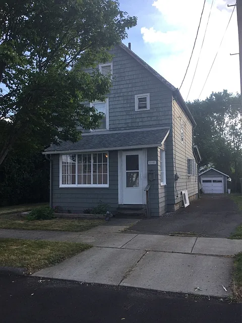 1113 Magee St photo 1