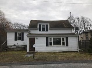 7 Wayne St, Fairhaven, MA 02719