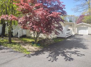 31 Long Rd, Lake Hopatcong, NJ 07849