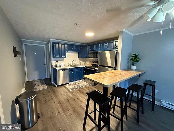 5th image of 127 E Valley Point Ln #1215