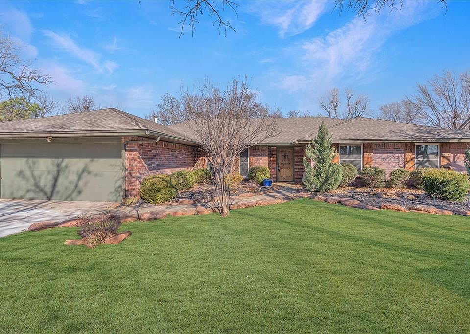 1st image of 1910 Leawood Pl
