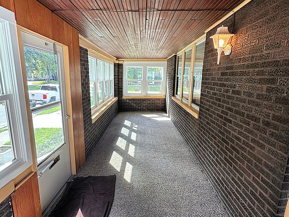 4th image of 406 River Ave