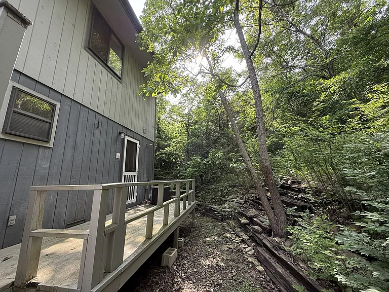 265 Sycamore Dr #20 — Photo 11