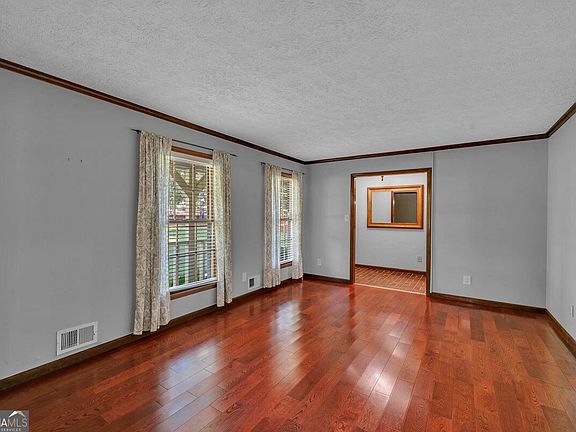 4th image of 6620 New Hope Rd