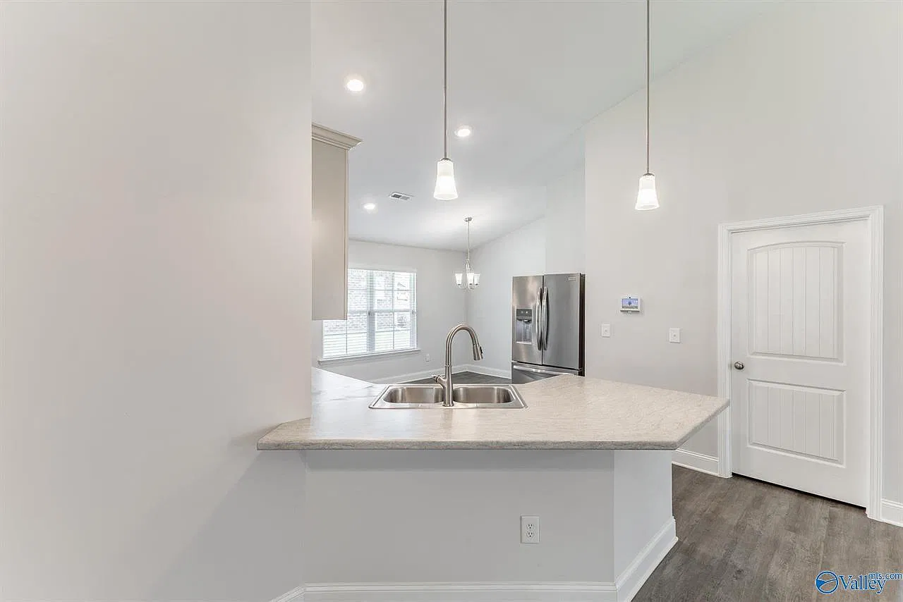 127 Bingham Way — Photo 3
