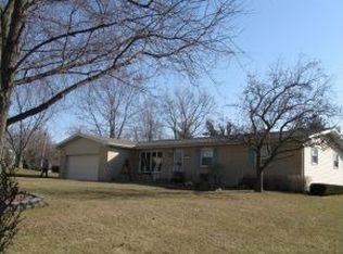 2163 Hill Trail Rd, Bremen, IN 46506