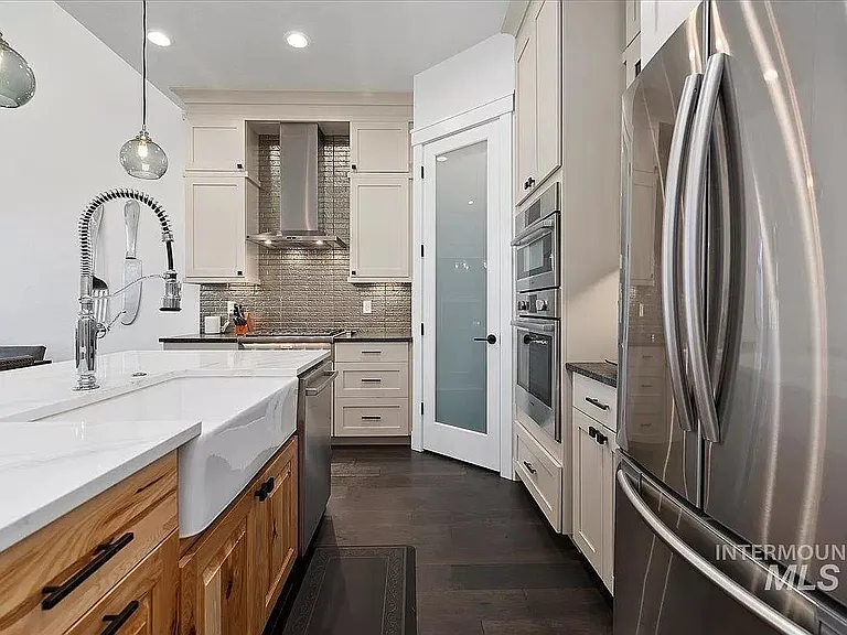 4194 W Lovegood Ln — Photo 9