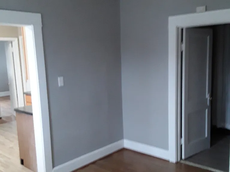 2469 Thurman St #UP — Photo 5