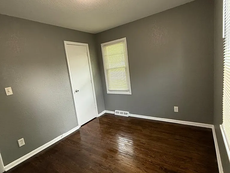 8410 Ruskin Way — Photo 15