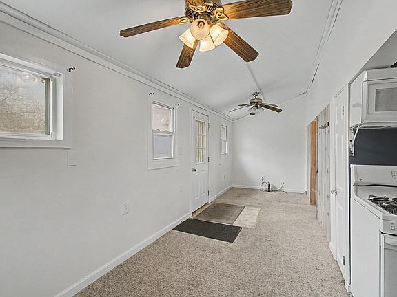 4th image of 4711 Main Road