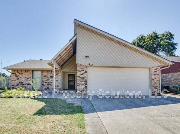 1832 Michell Dr