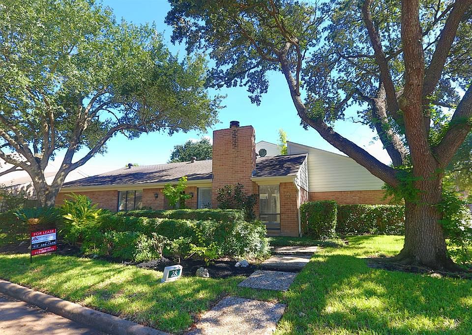 1st image of 12800 Briar Forest Dr Unit 28