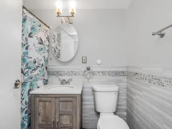 1035 Bryant Avenue image 29 of 37