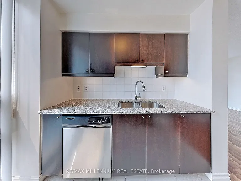 25 Lower Simcoe St #1508 — Photo 14