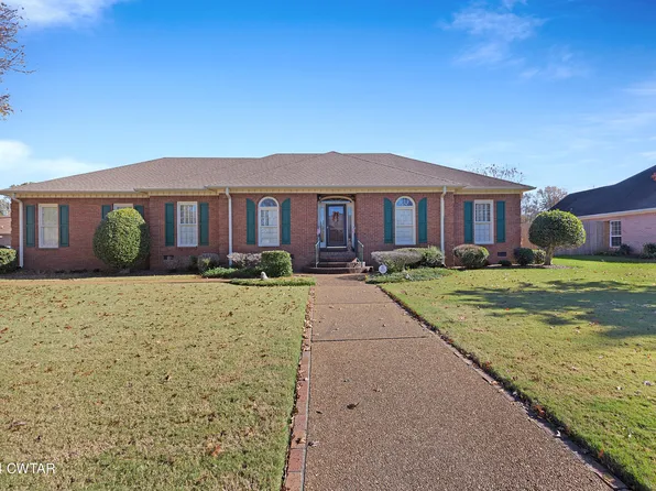 211 Chapel Creek Dr, Jackson, TN 38305