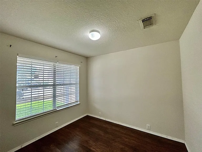 10623 Sugar Trace Dr — Photo 5