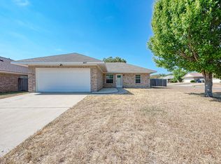407 Bent Wood Dr, Leander, TX 78641