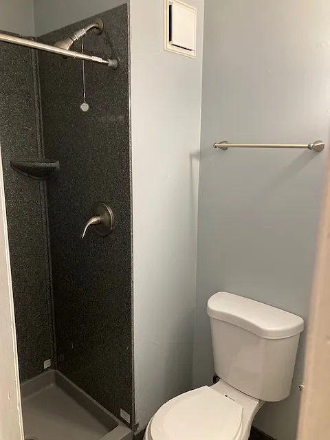 3 & 4 Bedroom Apts. — Photo 3