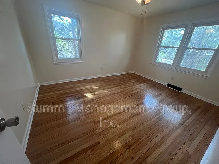 8293 Lakeview Dr SW — Photo 12