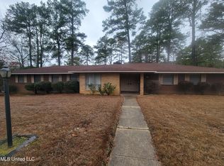 105 Elms Court Cir, Jackson, MS 39204